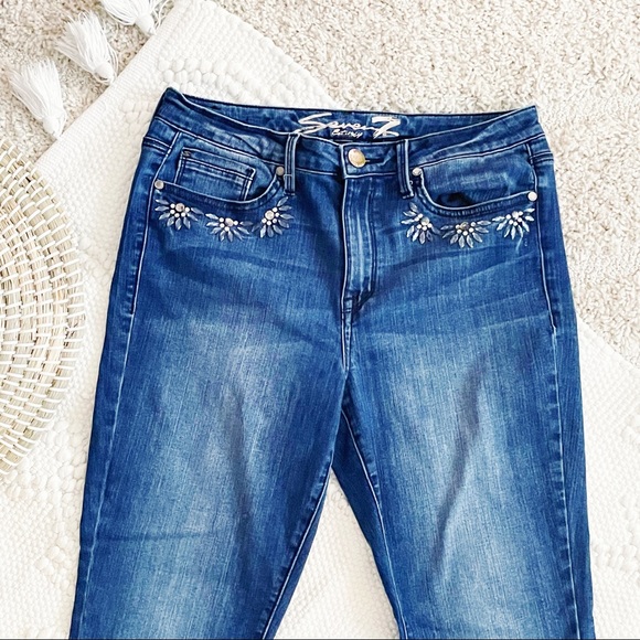 Seven7 Denim Mid Rise Skinny Embellished Jewel Pocket Jeans - Picture 2 of 12